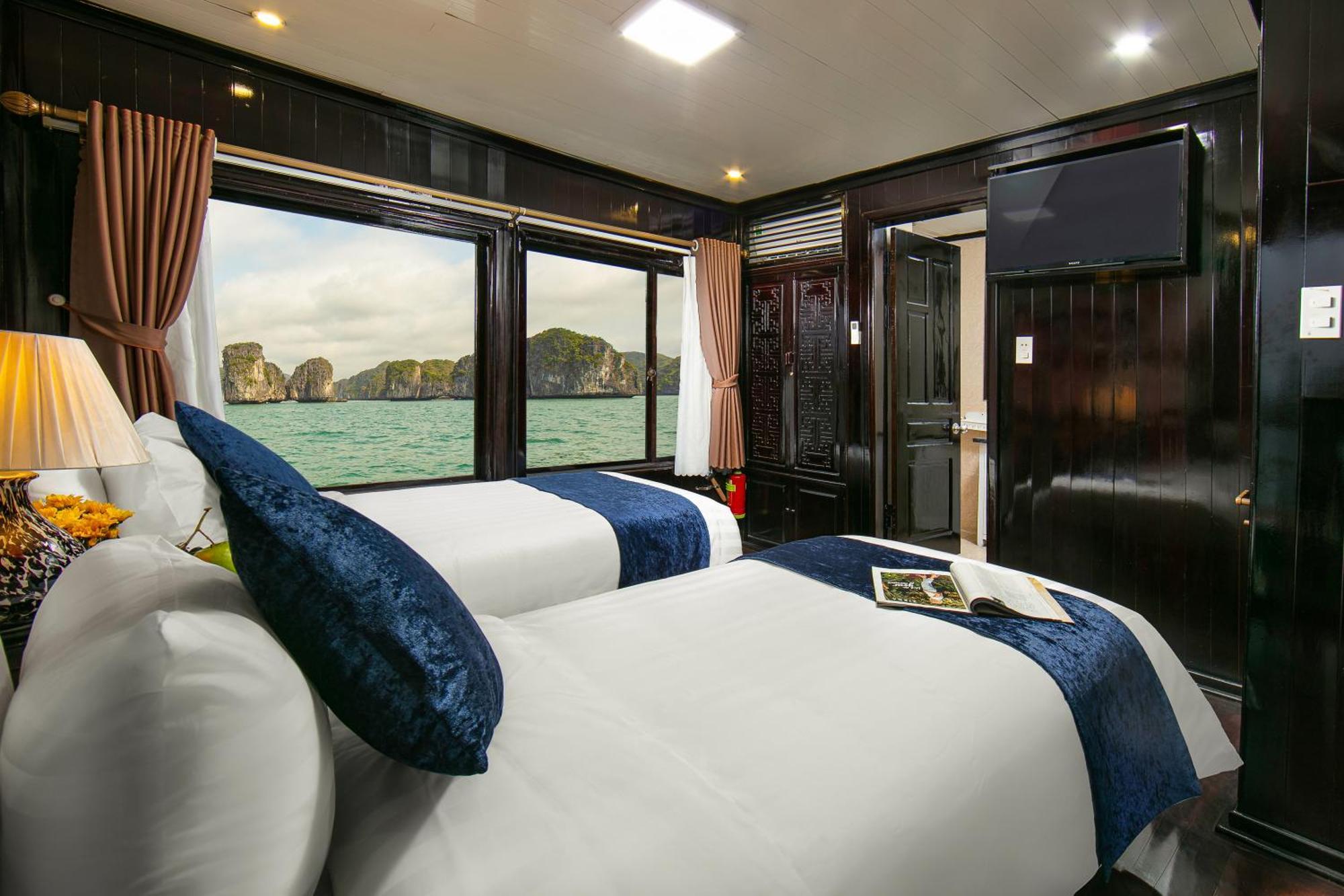 Fantasea Imperial Cruise Hotel Ha Long Exterior photo