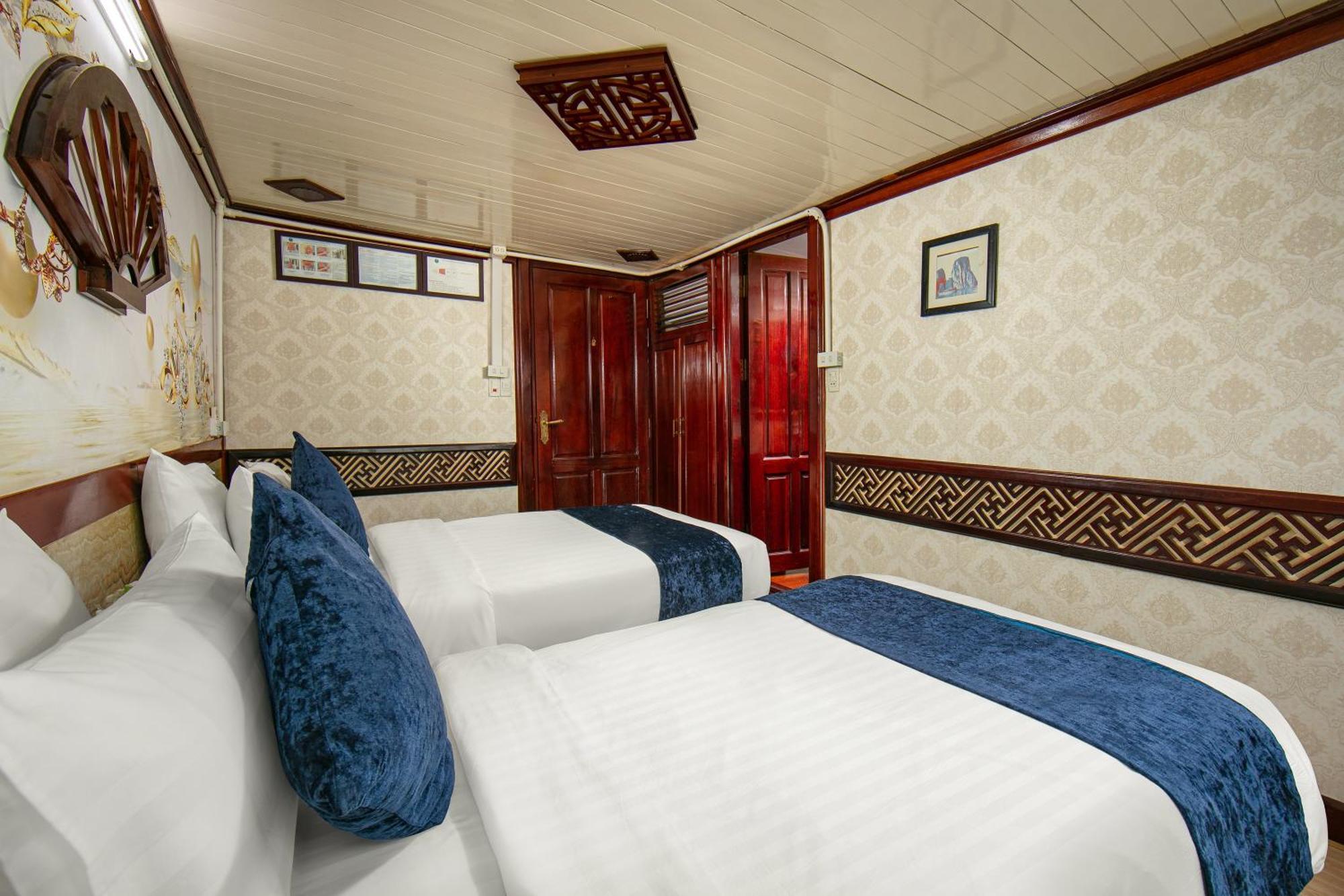 Fantasea Imperial Cruise Hotel Ha Long Exterior photo